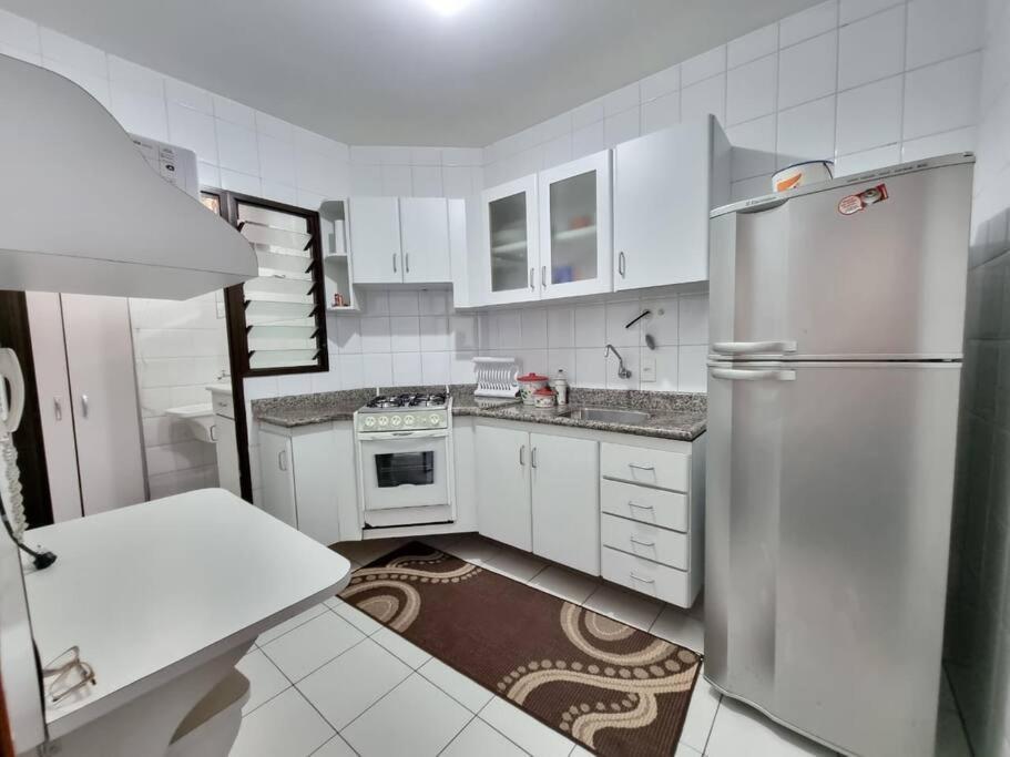 גוארויה 02 Dorms C/Suite, 100M Da Praia De Pitangueiras מראה חיצוני תמונה